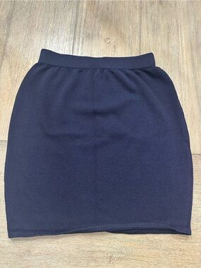 St. John Collection by Marie Gray Navy Blue Knit Skirt | Size 6